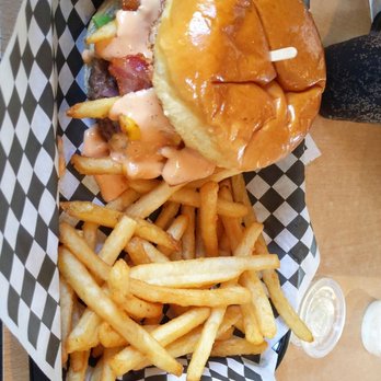Grinderz - Pigsy Burger - Burgers Near Me - Huntington Beach, California