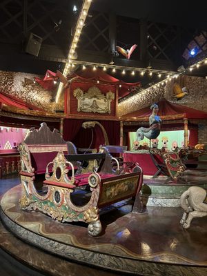 Les Pavillons de Bercy - Musée des Arts Forains by null