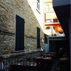 Taverna Zero