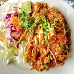 Bangkok Bistro - Pad Thai with chicken