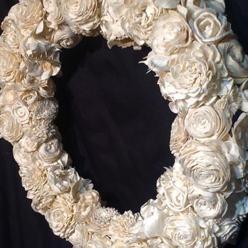 Rainmaker Art Studio - Sola wood flower wreath
Www.rainmakerartstudio.com - Art Classes Near Me