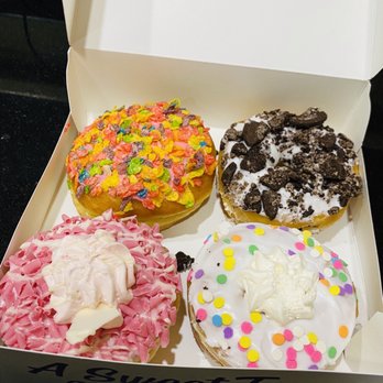 Mojo Donuts - Donuts Near Me - Pembroke Pines, Florida