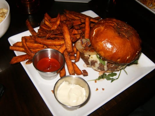 Huddy's by null