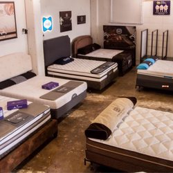 R Mattress - West Hollywood - R Mattress La Brea Store