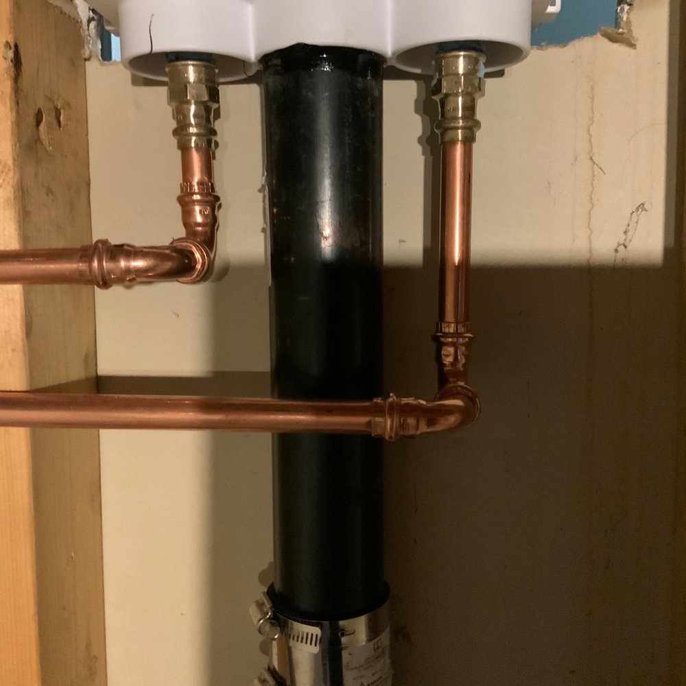 New copper pipe and washer box. New copper pipe and washer box.