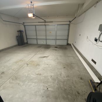 Garage Floors 1 Day - Before (On January 7, 2022). - Flooring Near Me - Lake Forest, California Garage Floors 1 Day - Before (On January 7, 2022). - Flooring Near Me - Lake Forest, California