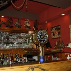 Gasthaus Kehrwieder - Auch an der Theke: "Volle Fahrt voraus"...