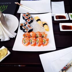 Mikoto Sushi - Łosoś i awokado