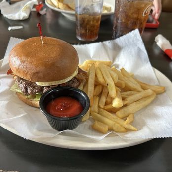 Fusion Pub And Craft House - Black and Blue Burger - Sports Bars Near Me - Westfield, Indiana Fusion Pub And Craft House - Black and Blue Burger - Sports Bars Near Me - Westfield, Indiana