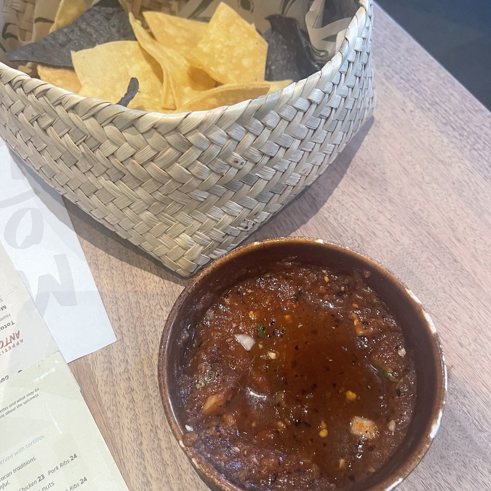 Molé Restaurant - Chips and Salsa - Mexican Near Me - Spokane, Washington