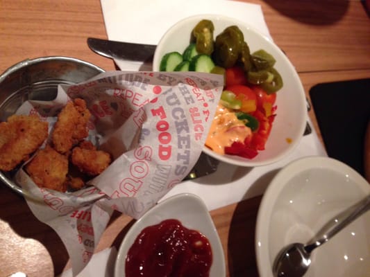 Pizza Hut - salad - LondonXGL