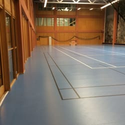 SATS - Gympasal för tennis, badminton och innebandy osv.