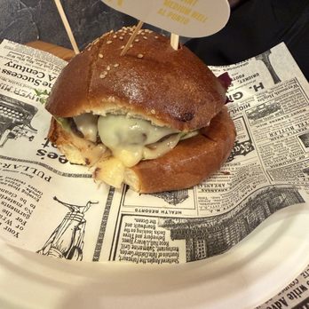 T & C Burger Lab - Cheeseburger cooked perfectly - Burgers Near Me - Rome, RM T & C Burger Lab - Cheeseburger cooked perfectly - Burgers Near Me - Rome, RM