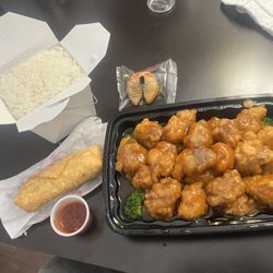 Peking House - Rice, 1. Vegetable Egg Roll, & S7. General Tso's Chicken