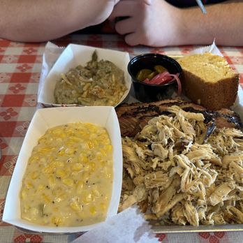 Hugh’s Q - Creamed Corn Green Bean Casserole Brisket Pulled Chicken Jalapeno Cornbread - Barbeque Near Me - Hickory, North Carolina