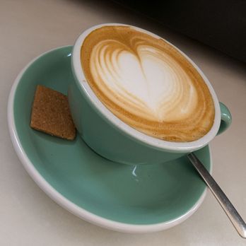 Brunells - Cafe con leche - Bakeries Near Me - Barcelona, B