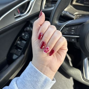 Diva Nails & Spa - Nail Salons Near Me - Holland, Pennsylvania