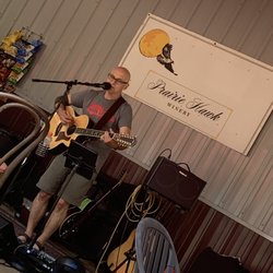 Prairie Hawk Winery