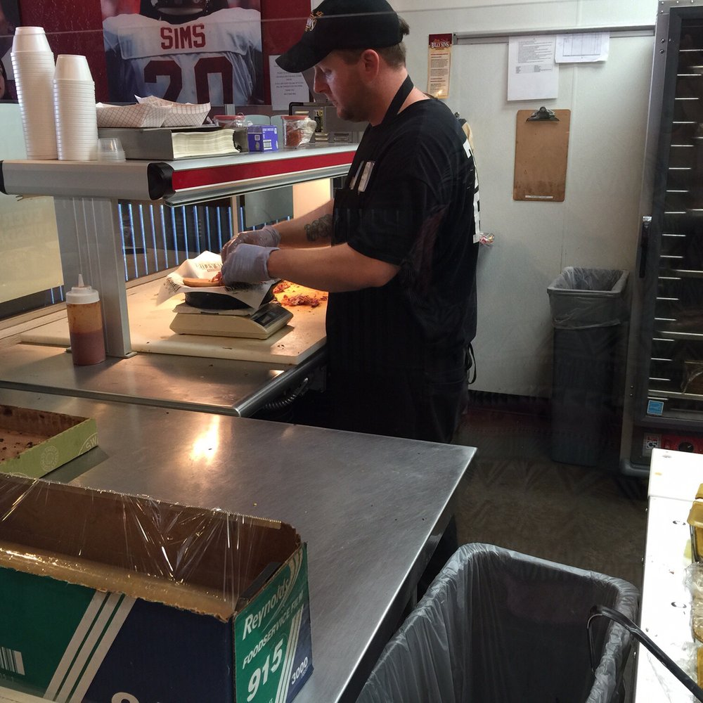 Billy Sims BBQ - They make your order fresh! - Barbeque Near Me - Altus, Oklahoma