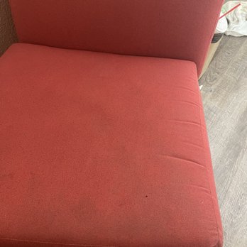 Beach View Inn - A stained lounge chair - Hotels Near Me - Santa Cruz, California Beach View Inn - A stained lounge chair - Hotels Near Me - Santa Cruz, California