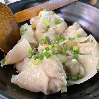 Mian - Honolulu - Appetizer: Chili Oil Wontons $10.99. These dumplings were plump and tasty. - Szechuan Near Me - Honolulu, Hawaii Mian - Honolulu - Appetizer: Chili Oil Wontons $10.99. These dumplings were plump and tasty. - Szechuan Near Me - Honolulu, Hawaii