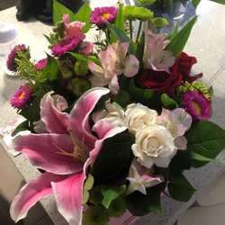 All In One Parties - Flower mixed bouquet in heart box
