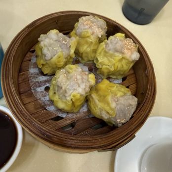 MingHin Cuisine - Sui Siu Mai (Pork and Shrimp Dumpling) - Dim Sum Near Me - Rolling Meadows, Illinois