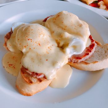 Rialto Cafe - Eggs Benedict - Breakfast & Brunch Near Me - Fullerton, California Rialto Cafe - Eggs Benedict - Breakfast & Brunch Near Me - Fullerton, California