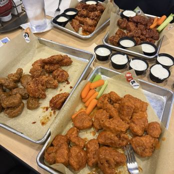 Buffalo Wild Wings - Chicken Wings Near Me - Chicago Ridge, Illinois