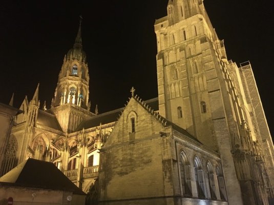 Notre-Dame de Bayeux by null