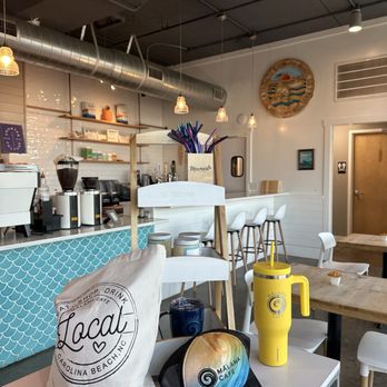 Mālama Cafe - Juice Bars & Smoothies Near Me - Carolina Beach, North Carolina
