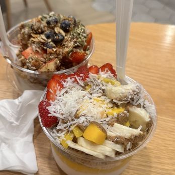 Pur Bowls - Acai y coco - Acai Bowls Near Me - Orange, California Pur Bowls - Acai y coco - Acai Bowls Near Me - Orange, California
