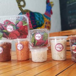 Alebrije - Venta de arroces , chips,mole y frijoles charros.