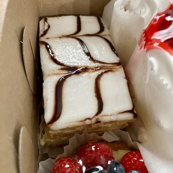 La Guli Pastry Shop - Large Glazed Napolean - Bakeries Near Me - Astoria, New York La Guli Pastry Shop - Large Glazed Napolean - Bakeries Near Me - Astoria, New York