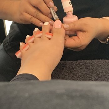 Gloss Nail Bar - Cleaning as she works on each nail! Really appreciate the extra step! Thank you Jennifer - Nail Salons Near Me - Houston, Texas