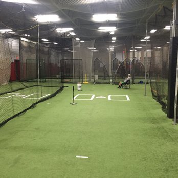 Mannino's Grand Slam USA - Open Area Fielding - Batting Cages Near Me - Dublin, Ohio