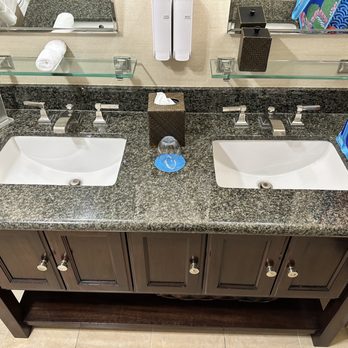 Cupertino Hotel - Sink - Hotels Near Me - Cupertino, California
