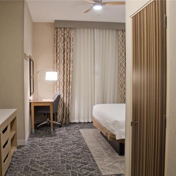 Hampton Inn & Suites Denver-Speer Boulevard - Guest room - Hotels Near Me - Denver, Colorado Hampton Inn & Suites Denver-Speer Boulevard - Guest room - Hotels Near Me - Denver, Colorado