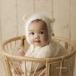 Jessica G Photography - Sitter Baby Photoshoot best done when baby 6-9m of age.