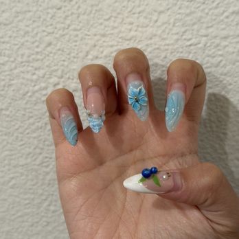 Trae'Gloss Nail Spa - Nail after 1 1/2 month retention - Nail Salons Near Me - Lake Forest, California