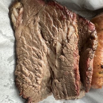 Big Vic's BBQ - Tiny smoke ring. - Barbeque Near Me - Turlock, California