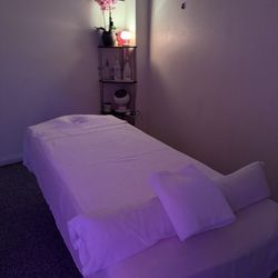 Lake Body Massage - Lake body Massage