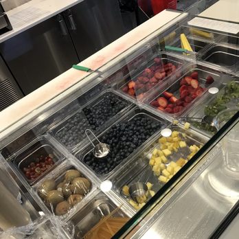 BerryBox Superfood Bar - Bowl toppings - Acai Bowls Near Me - Clayton, Missouri BerryBox Superfood Bar - Bowl toppings - Acai Bowls Near Me - Clayton, Missouri