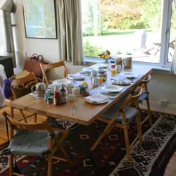 Darven Cottage - breakfast table