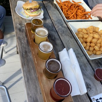 Sky High Brewery and Pub - Flight $10 for 6 4oz beers on tap - Breweries Near Me - Corvallis, Oregon Sky High Brewery and Pub - Flight $10 for 6 4oz beers on tap - Breweries Near Me - Corvallis, Oregon