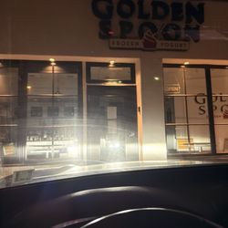 Golden Spoon Frozen Yogurt