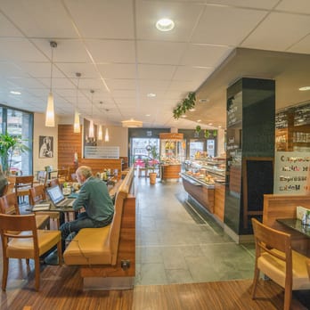 Café Eisold - Bakeries Near Me - Dresden, SN