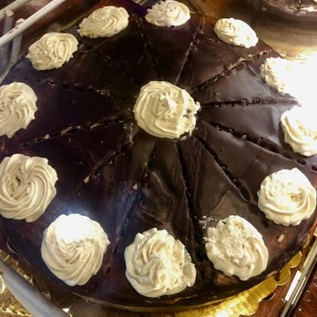 The Grain Cafe - Chocolate cake - Vegan Near Me - Long Beach, California