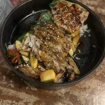 Region's 117 - FIRE ROASTED STIR FRY - New American Near Me - Lake Frederick, Virginia