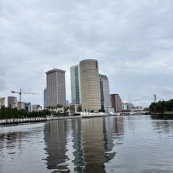 Cruisin' Tikis Tampa